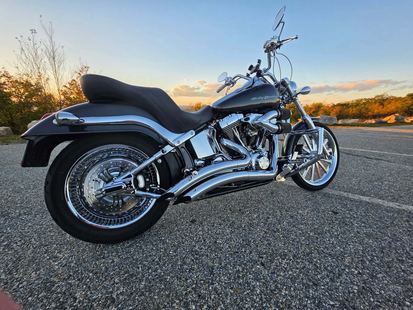 2006 Softail Deuce — Right-side profile