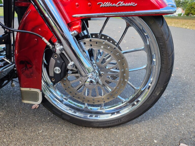2008 Ultra Classic Custom — chrome front wheel and rotor