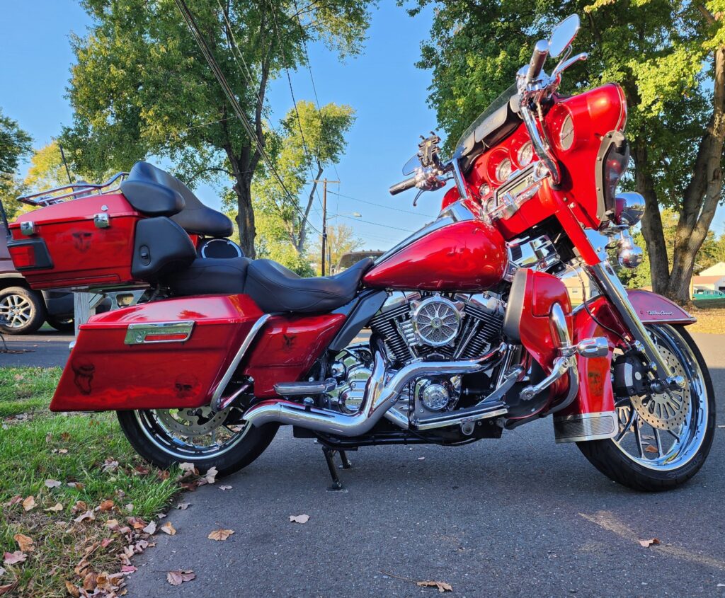2008 Ultra Classic Custom — main side view